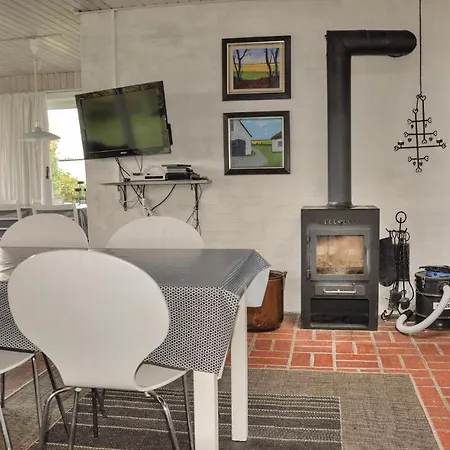 3 Bedroom Awesome Home In Faaborg *